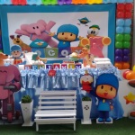 Pocoyo com tela de bales